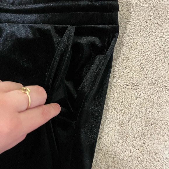 Torrid Pull On Relaxed Taper Velvet High Rise Pants - Picture 4 of 4